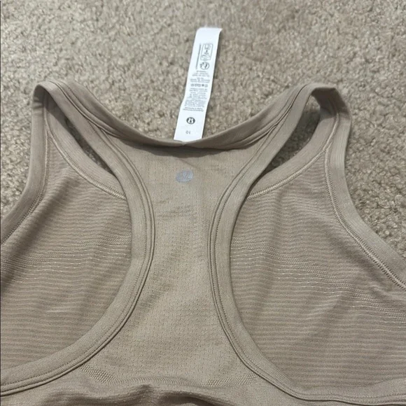Lululemon Swiftly Tank - Picture 2 of 4